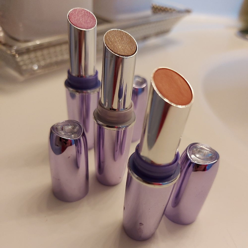 Makeup Bundle💄🛍 - Picture 12 of 14